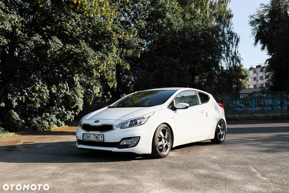 Kia Ceed - 4