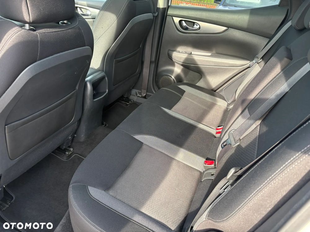 Nissan Qashqai 1.3 DIG-T N-Connecta - 20