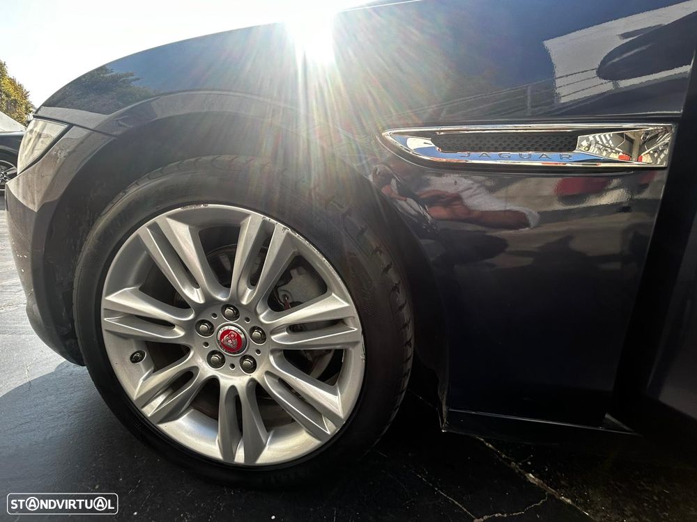 Jaguar XE 20d Aut. Prestige - 28