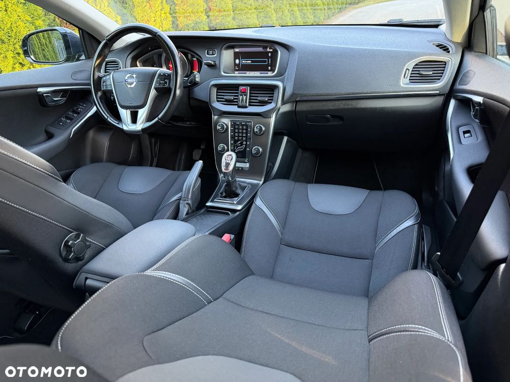 Volvo V40 D2 Momentum - 21