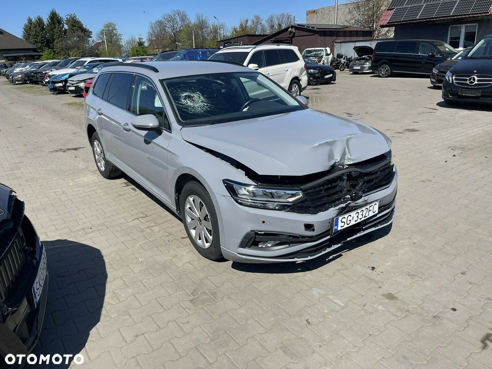 Volkswagen Passat Variant 2.0 TDI SCR DSG Conceptline - 2