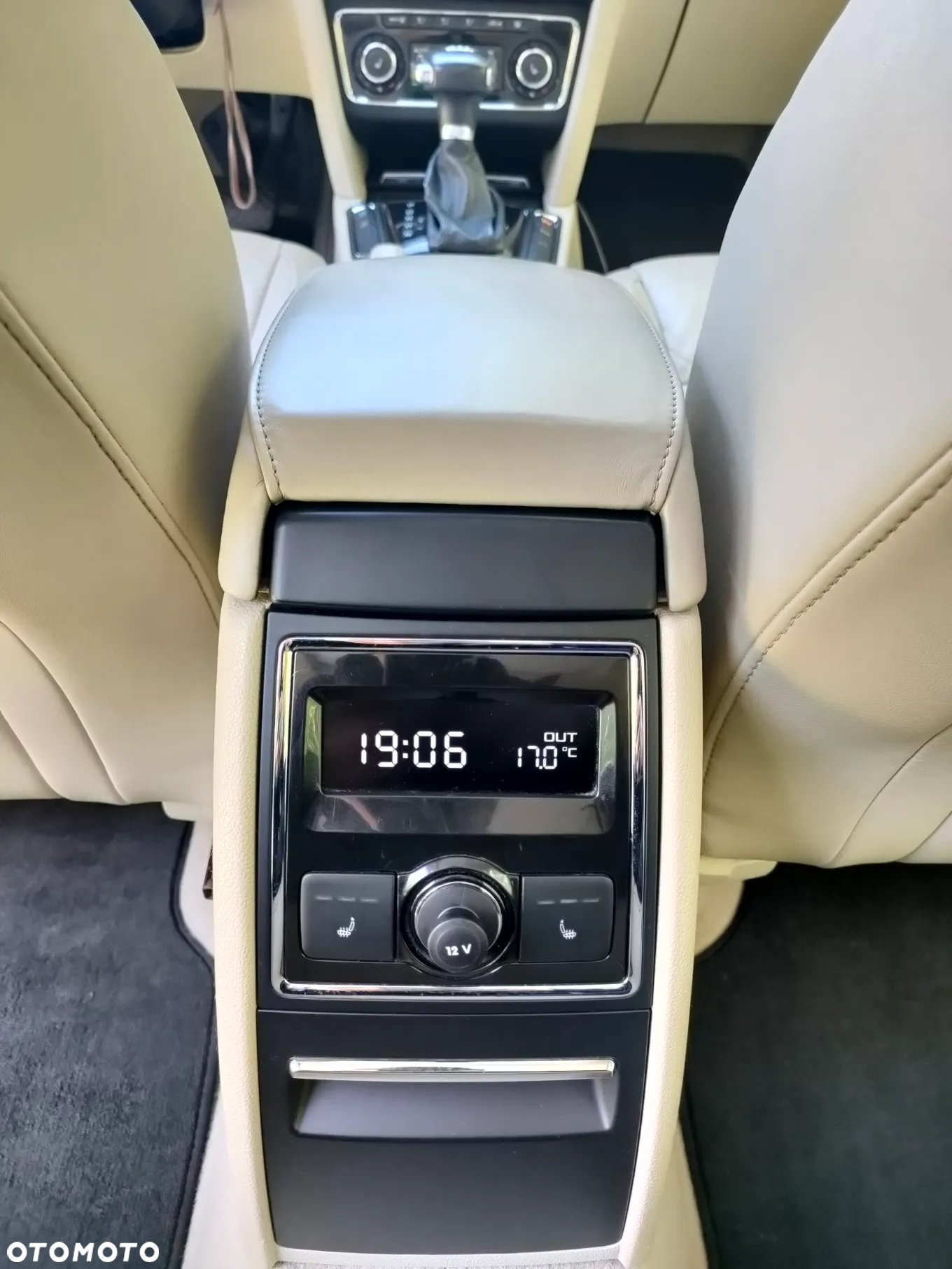 Skoda Superb 2.0 TSI Elegance DSG - 21