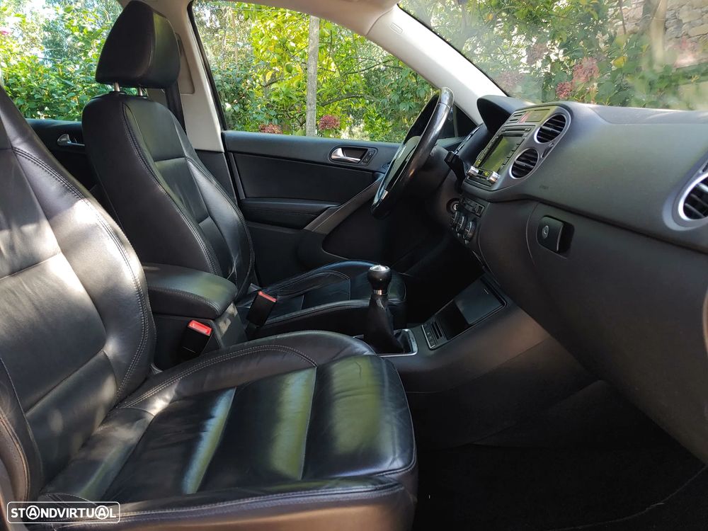 VW Tiguan 2.0 TDi Sport 4Motion - 12