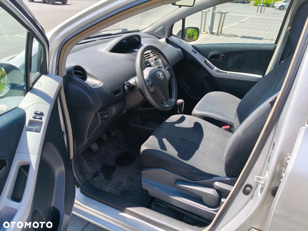 Toyota Yaris 1.4 D-4D Luna A/C - 12