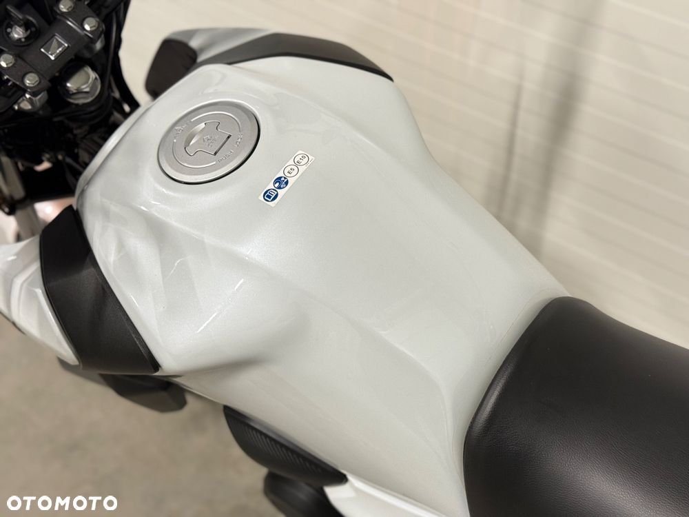 Honda CB - 24