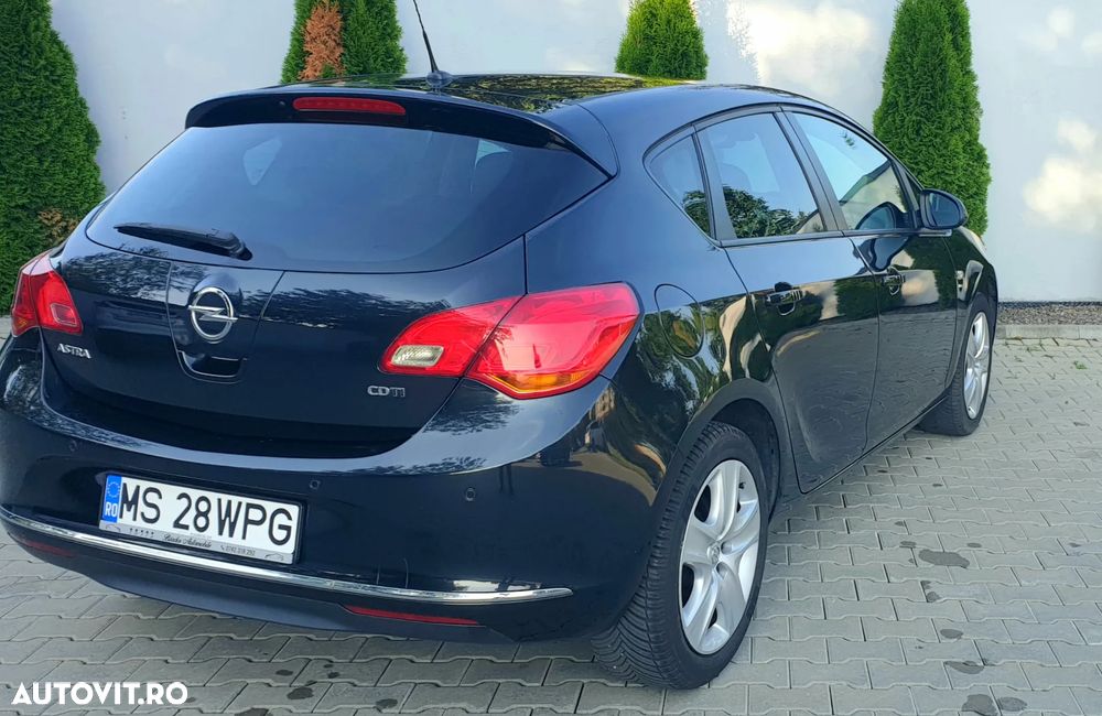 Opel Astra 1.7 CDTI DPF ENERGY - 11