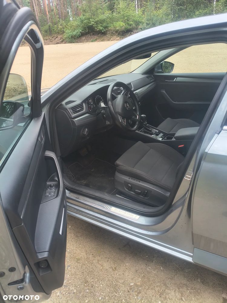 Skoda Superb 2.0 TDI 4x4 Active DSG - 6