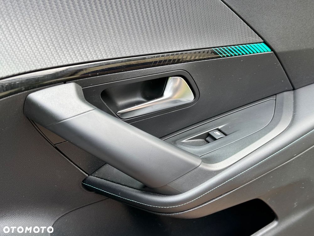 Peugeot 2008 1.2 PureTech Active Pack S&S - 22