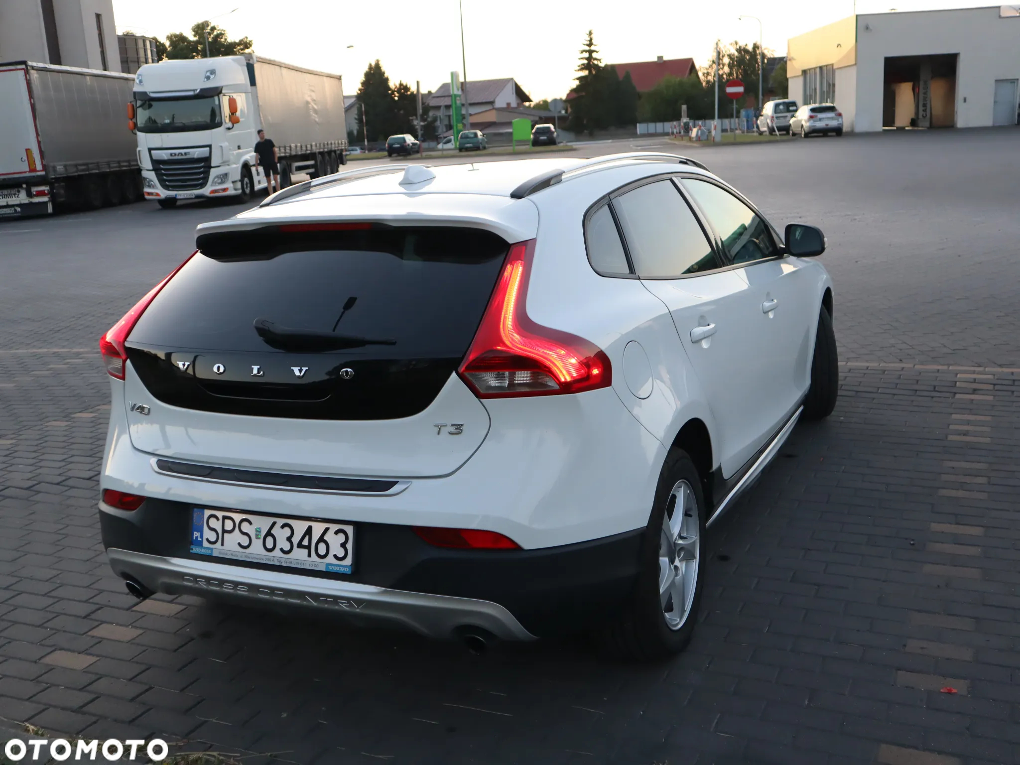 Volvo V40 Cross Country T3 Drive-E Kinetic - 11