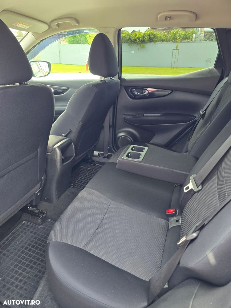 Nissan Qashqai 1.6 DCI Start/Stop X-TRONIC N-Connecta - 4