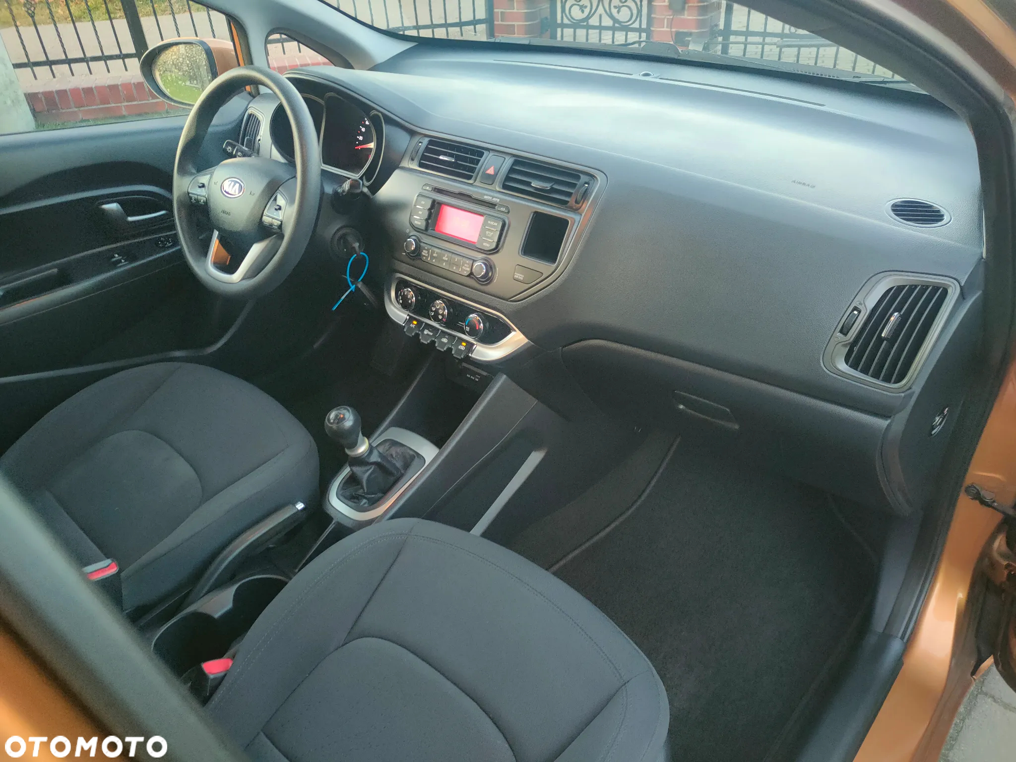 Kia Rio 1.2 Attract - 14
