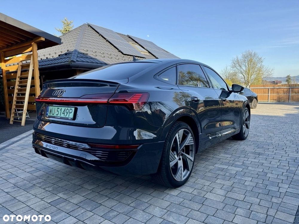 Audi Q8 Sportback e-tron - 4
