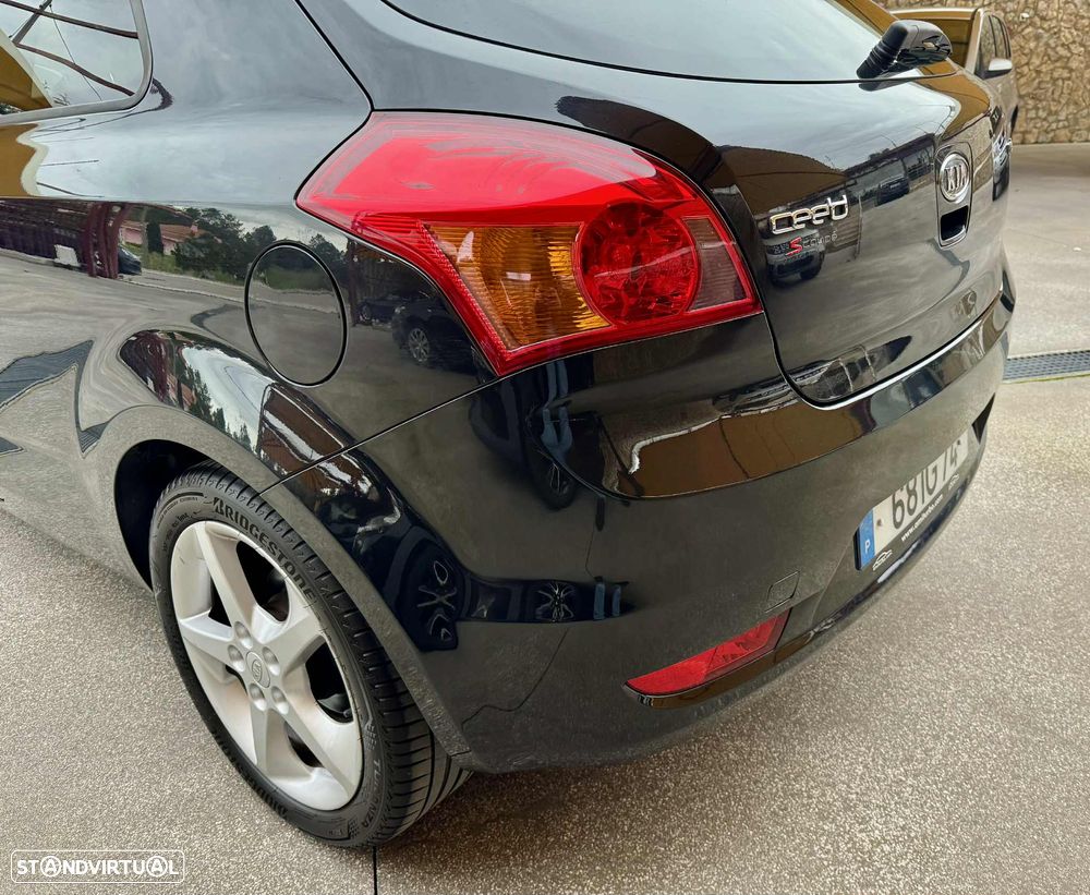 Kia Ceed S Coupé 1.6 CRDi EX - 6