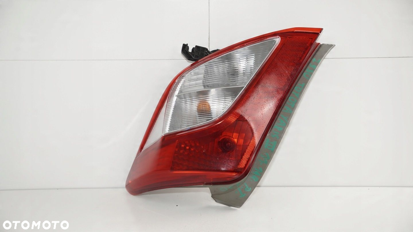 LAMPA PRAWY TYŁ TYLNA TOYOTA YARIS III 3 11-14R - 3