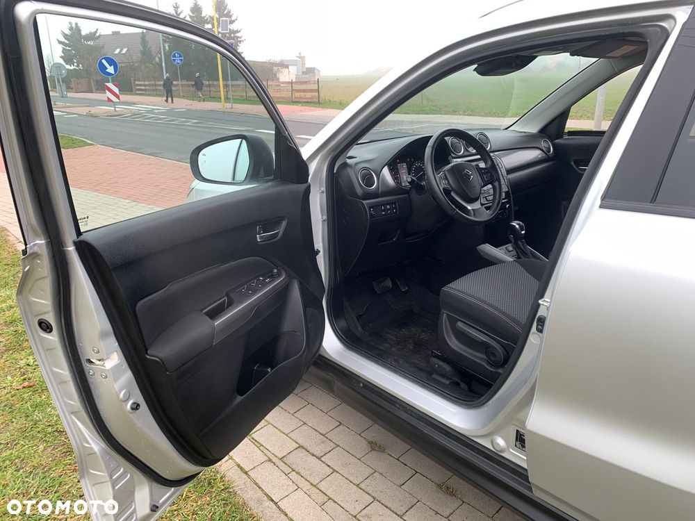 Suzuki Vitara 1.5 Dualjet Hybrid Allgrip AGS Comfort - 13