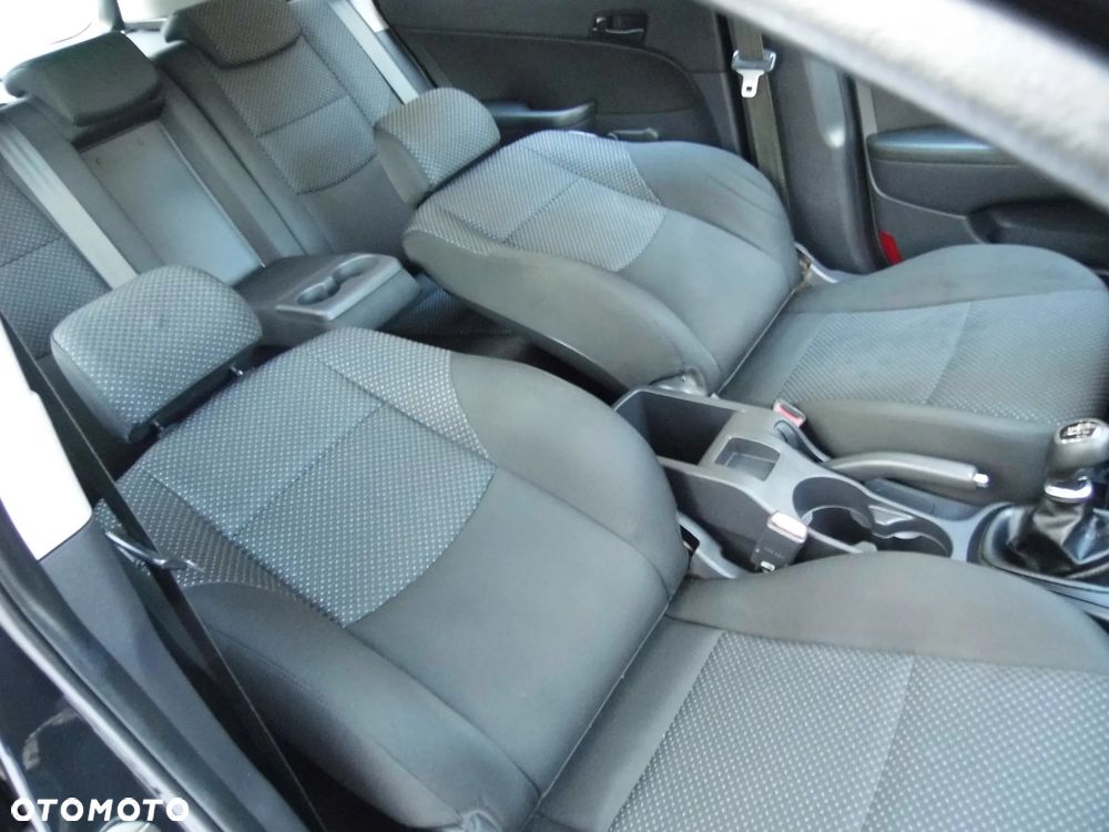 Hyundai i30 i30cw 1.4 blue Comfort - 18