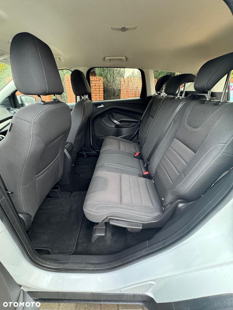 Ford Kuga - 8