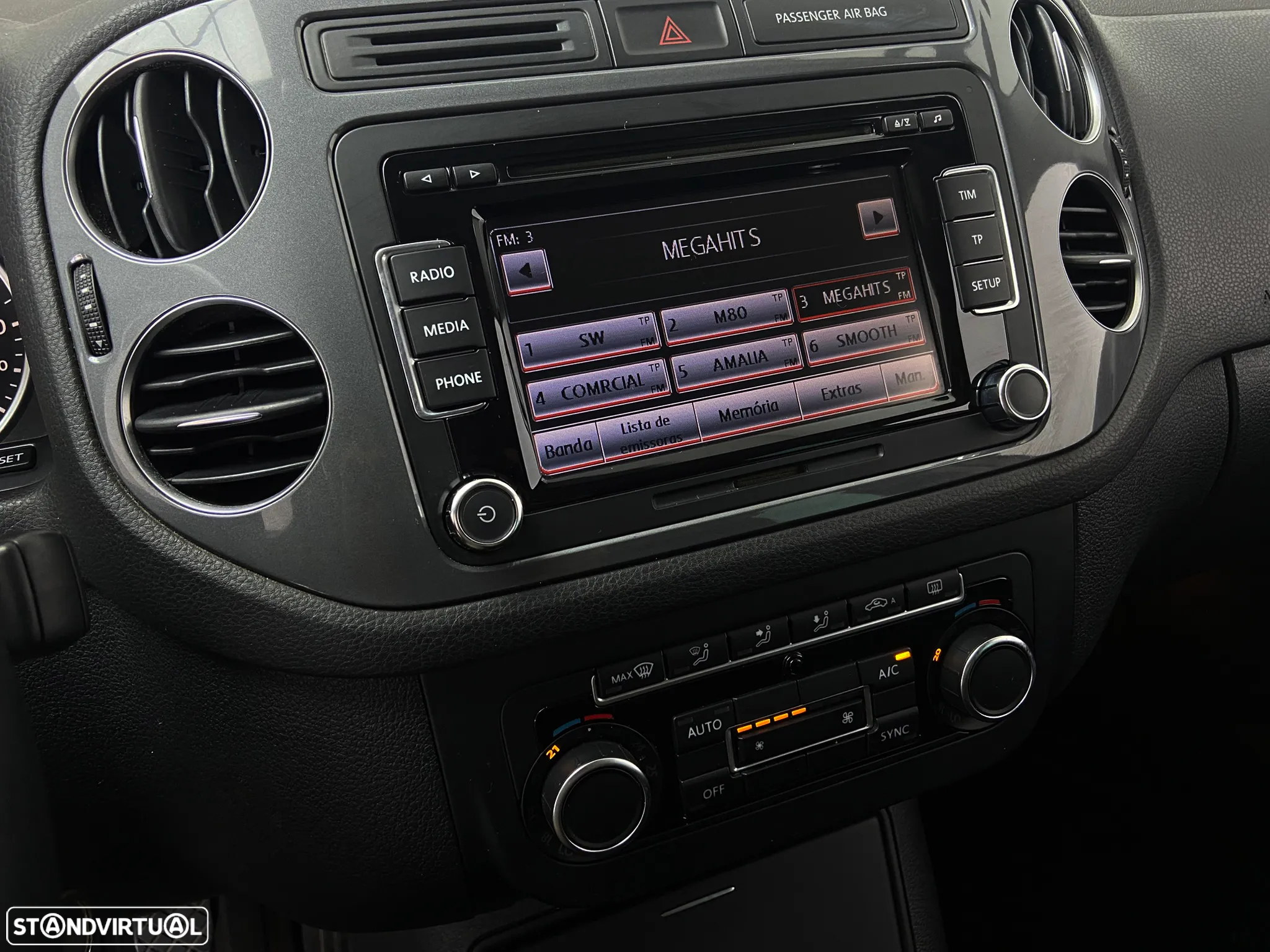 VW Tiguan 2.0 TDi Sport BlueMotion - 15