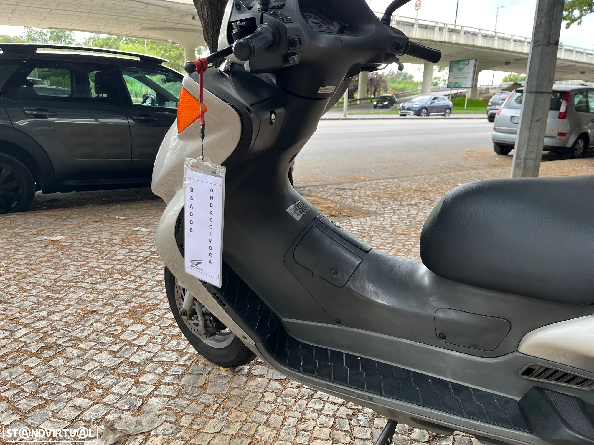 Honda FES PHANTEON 125 - 8