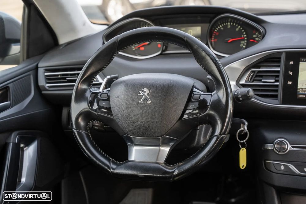 Peugeot 308 SW 1.5 BlueHDi Active EAT8 - 8