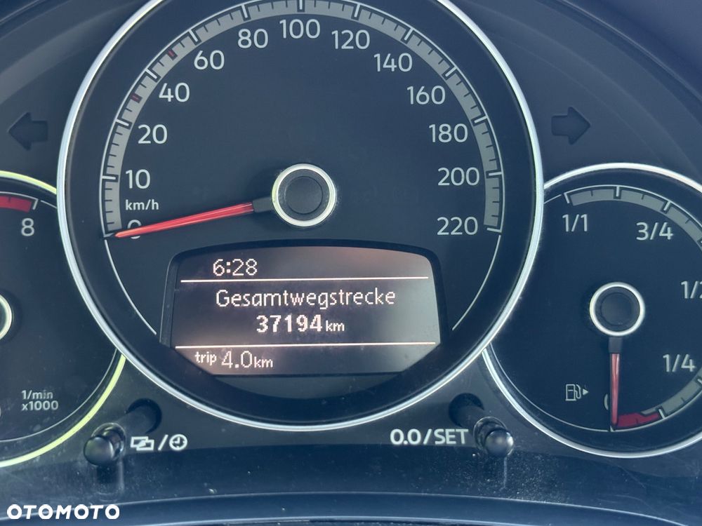 Volkswagen up! Active - 22