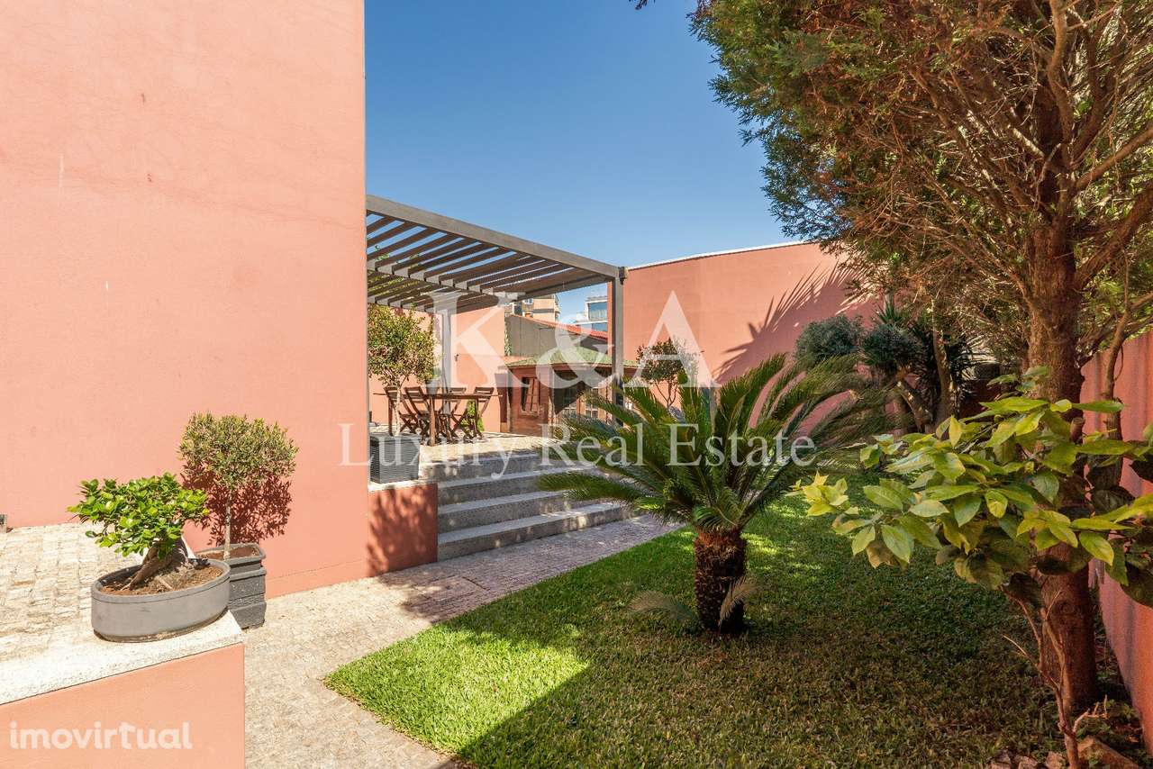 Moradia T3 com jardim no centro histórico de Leça. - Grande imagem: 2/19