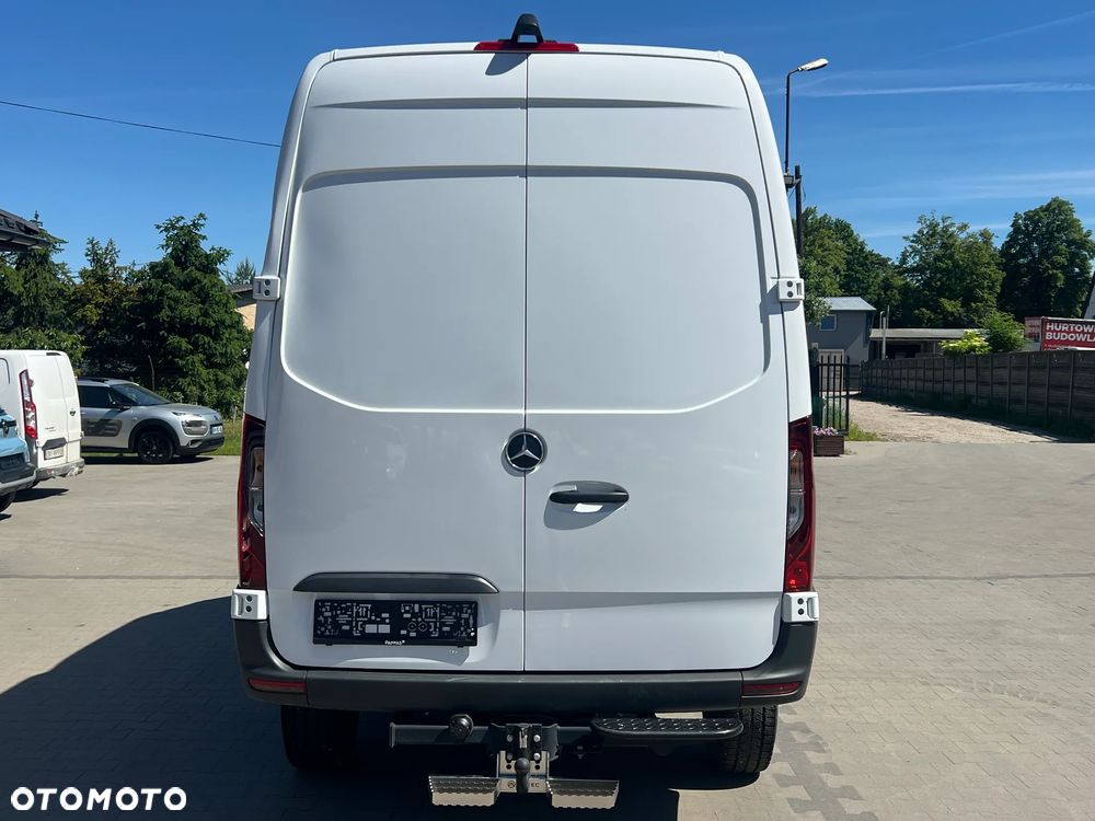Mercedes-Benz Sprinter - 9