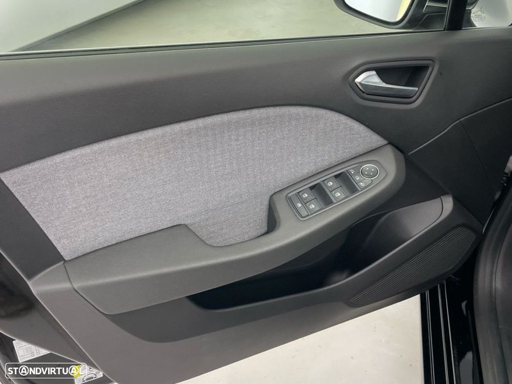 Renault Clio 1.0 TCe Techno - 19