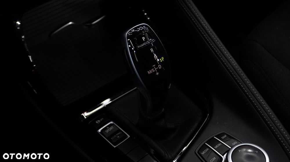 BMW X2 sDrive18i GPF Advantage - 16