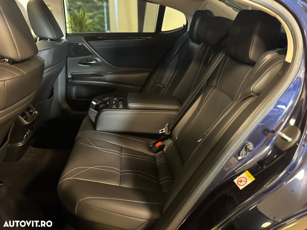 Lexus Seria ES 300h Luxury - 25