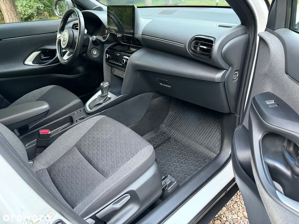 Toyota Yaris Hybrid 1.5 Selection Style - 13