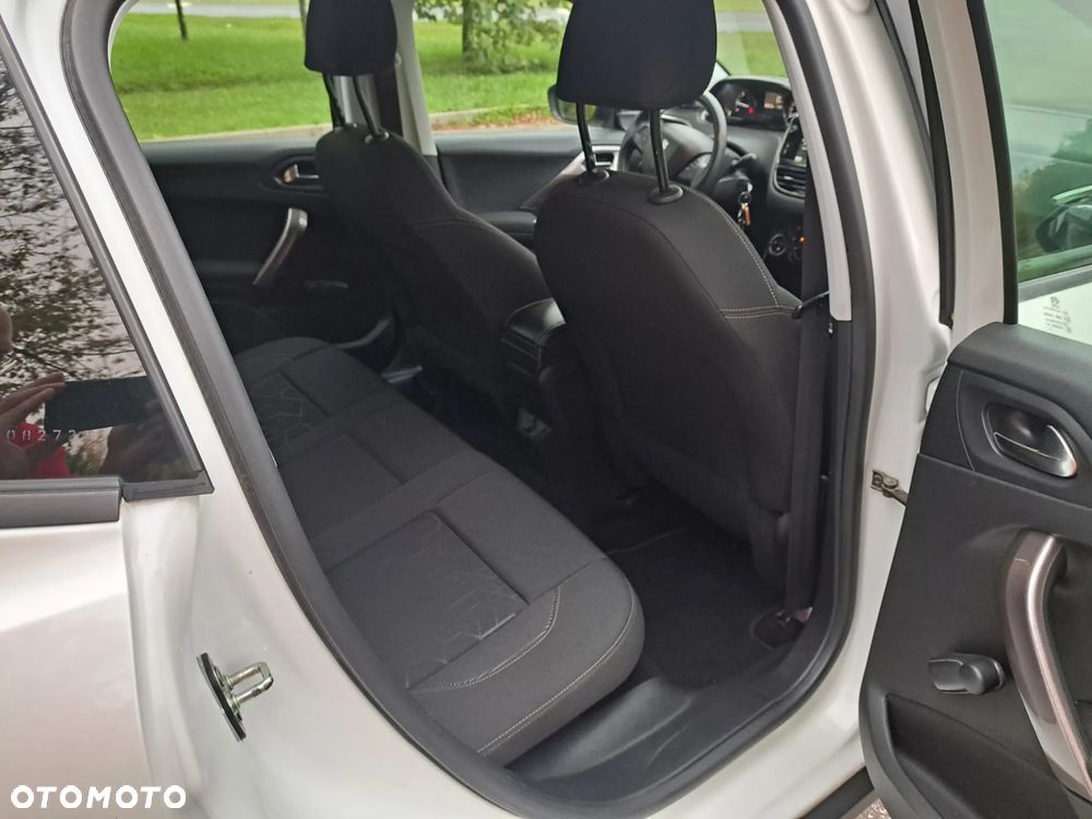 Peugeot 2008 - 25