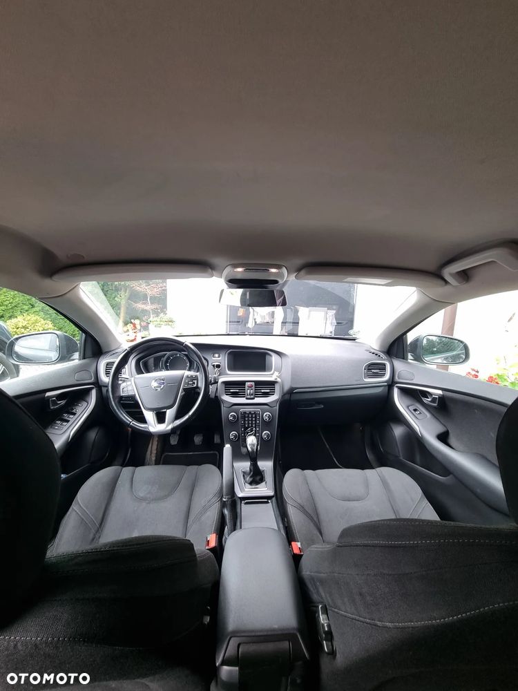 Volvo V40 D2 Momentum - 18