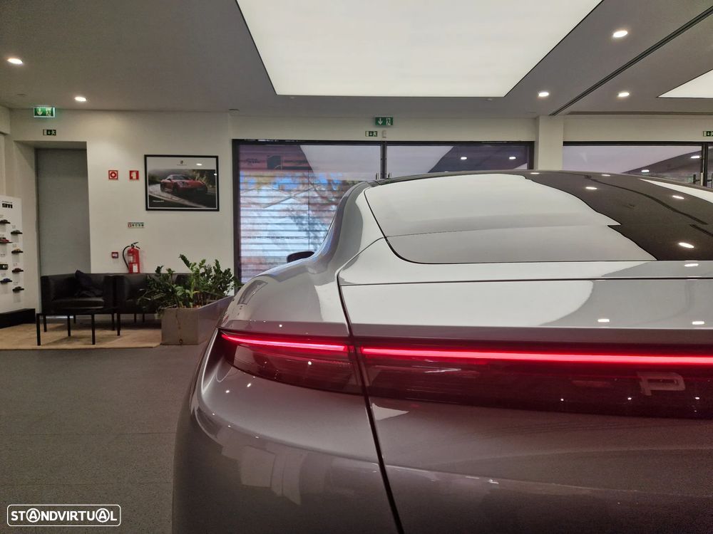 Porsche Taycan 4S - 5