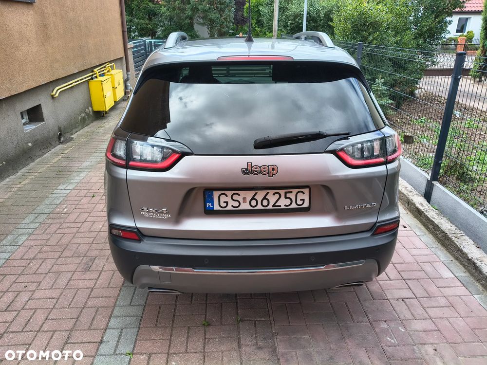 Jeep Cherokee - 3