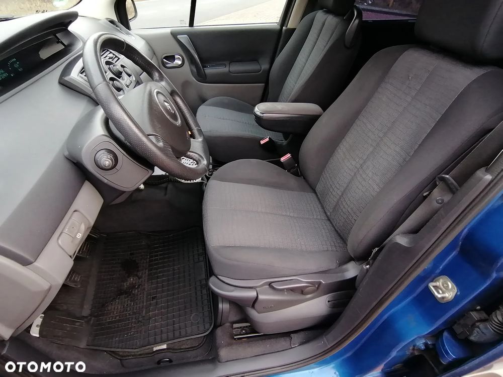 Renault Grand Scenic 2.0 16V Avantage - 15