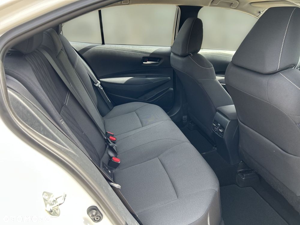 Toyota Corolla - 10