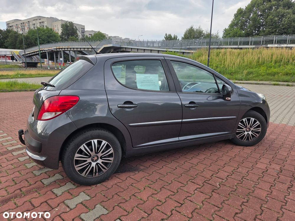 Peugeot 207 1.4 HDi Trendy - 16