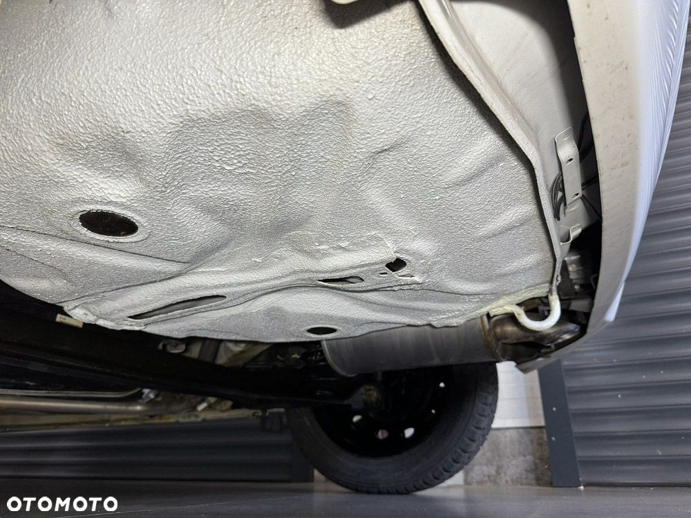 Suzuki Baleno - 38