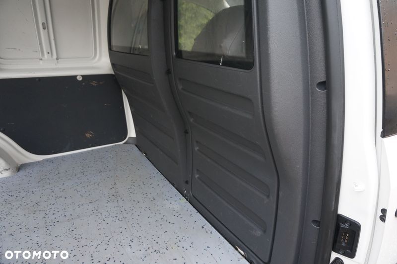Volkswagen CADDY L1 1.6 TDI 102KM Boczne drzwi przesuwne, Tylne drzwi skrzydłowe, Homologacja cięż. VAT1, Duża ładowność 741kg, na resorach! (nie sprężyny!)  Hak 1500kg Opony Zimowe - 11