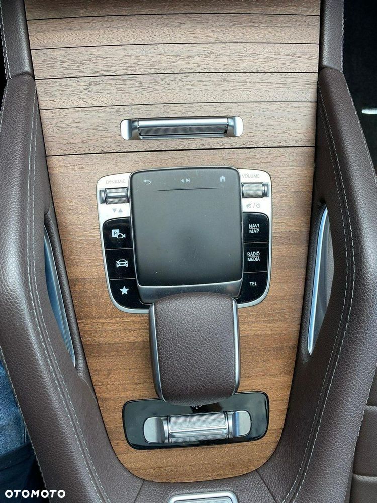 Mercedes-Benz GLS - 16