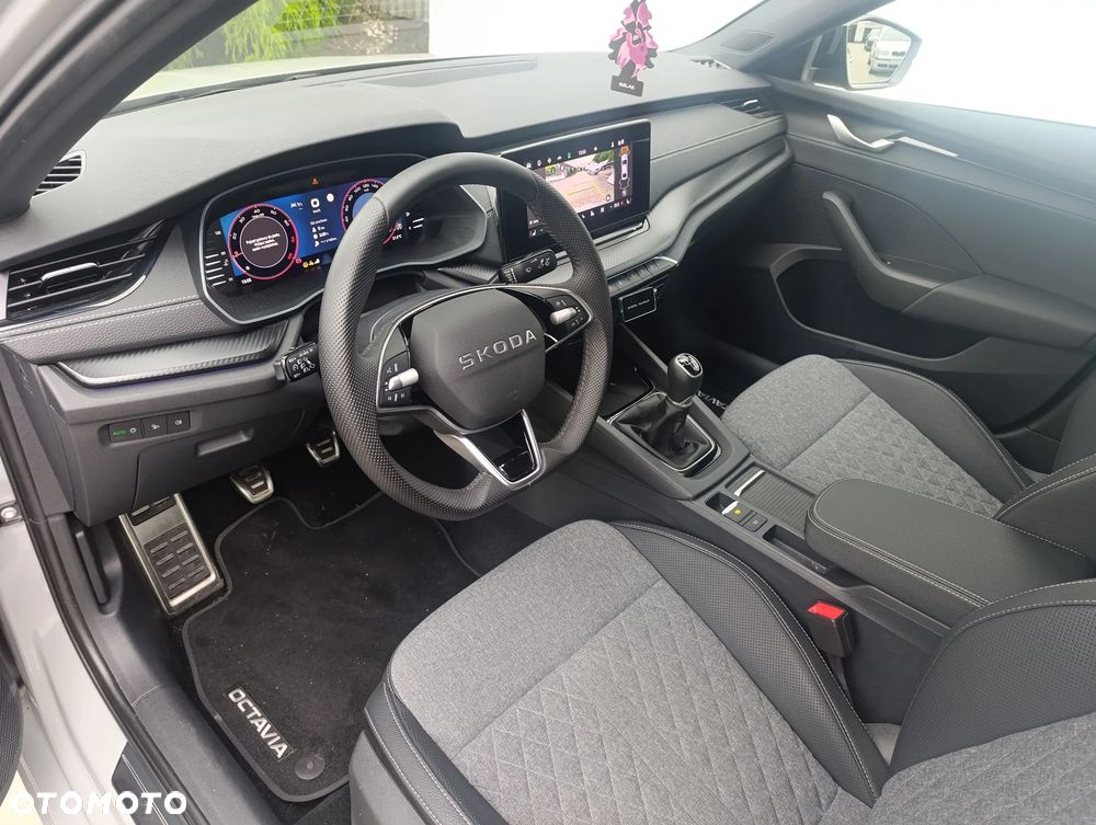 Skoda Octavia 1.5 TSI ACT Sportline - 18