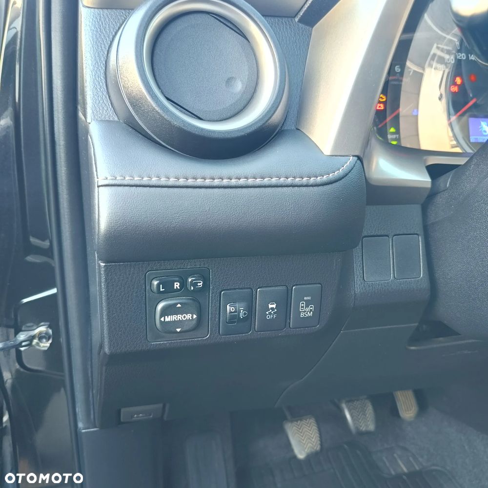 Toyota RAV4 - 18
