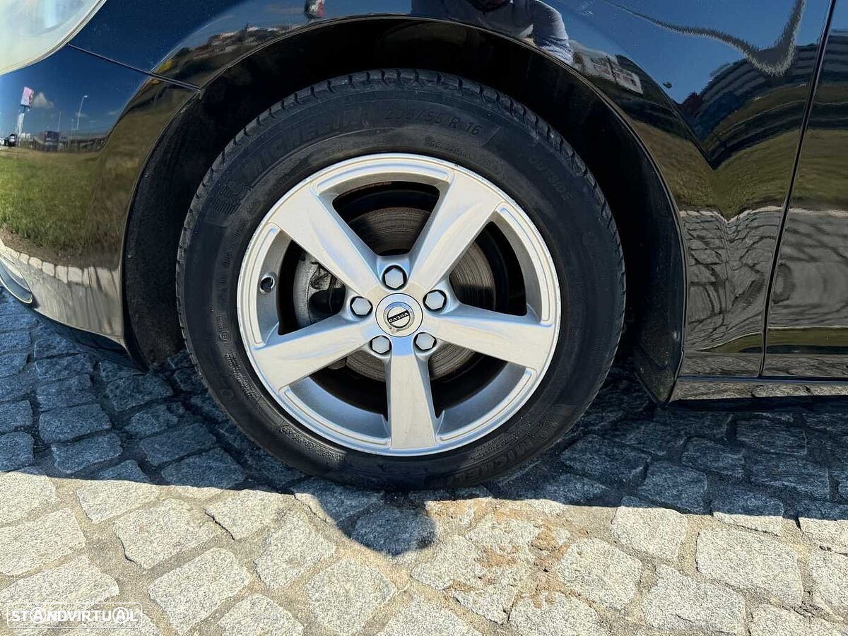 Volvo V40 2.0 D2 Kinetic Geartronic - 9