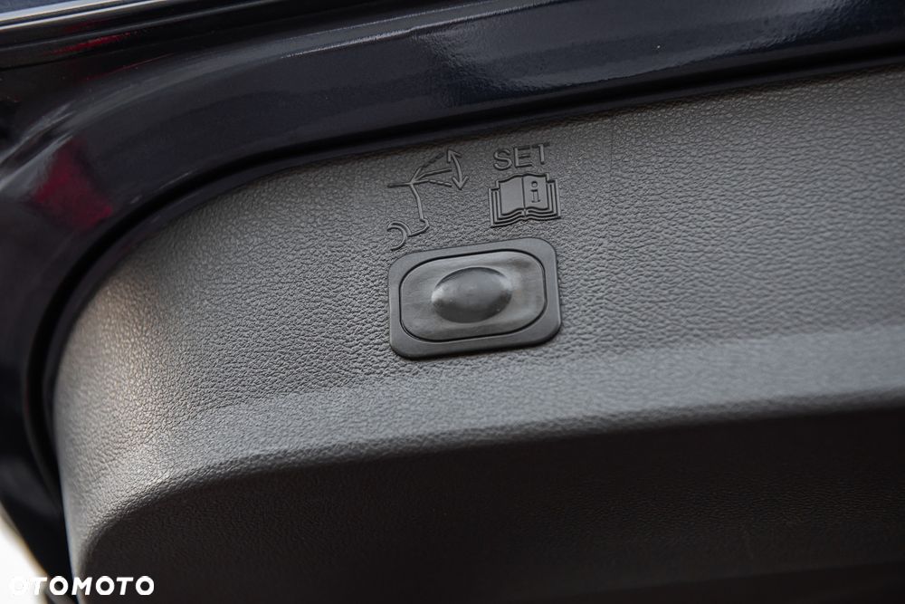 Ford Kuga - 33