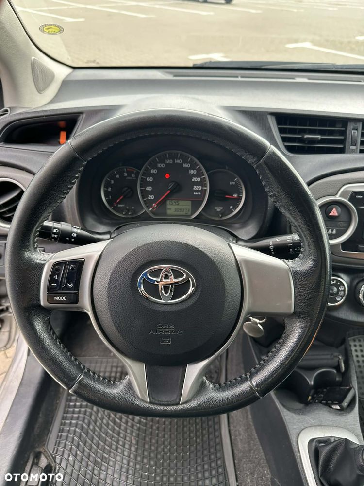 Toyota Yaris 1.4 D-4D Sol - 9