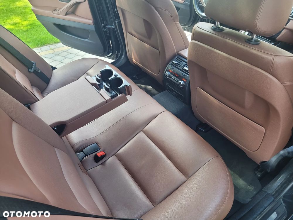 BMW Seria 5 520d Luxury Line - 16