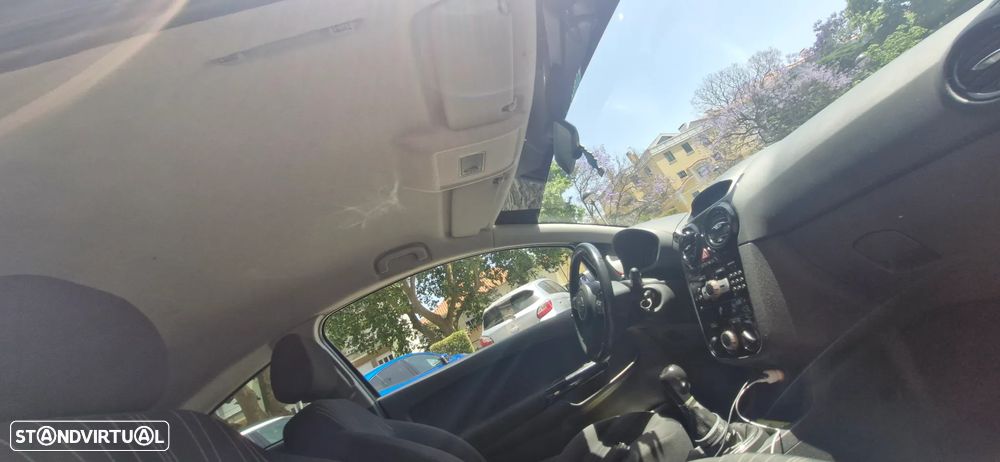Opel Corsa 1.4 - 32