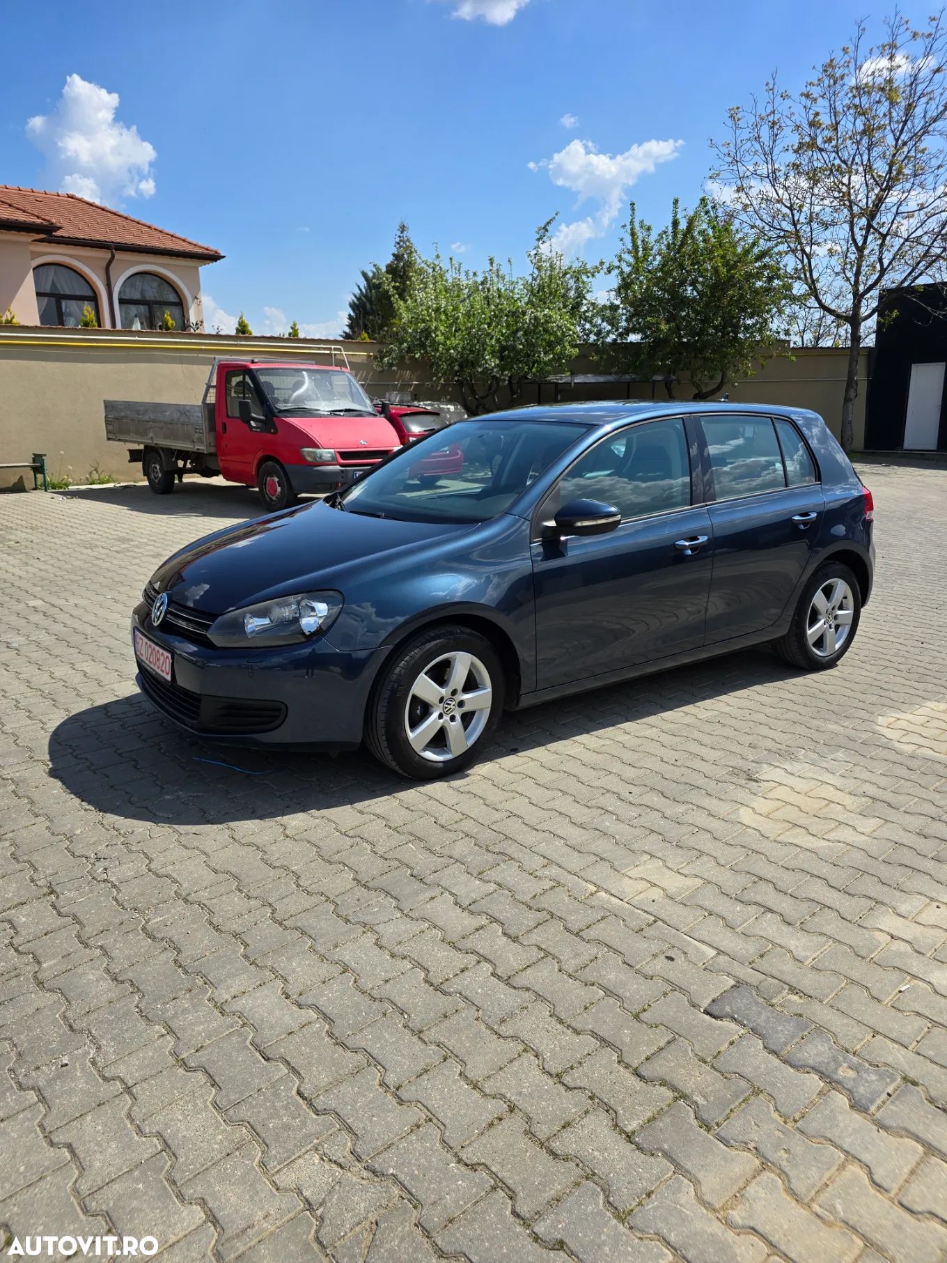 Volkswagen Golf 1.6 Highline - 1