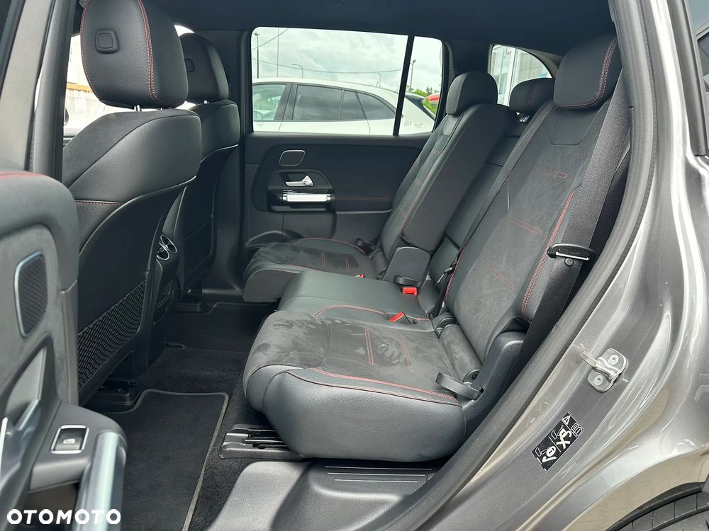 Mercedes-Benz EQB 250 66.5kWh AMG - 9